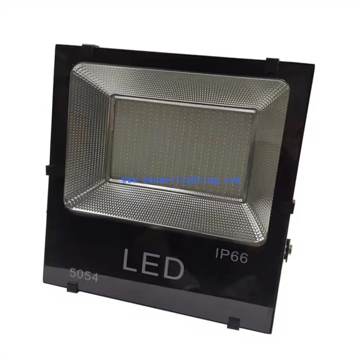 Black Square Mini Floodlight (2)