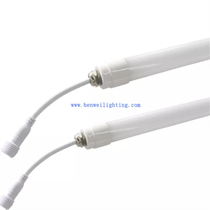 Integrated poultry light (4)